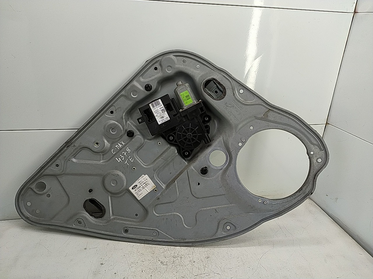 Elevador elect tras esq (20246575).