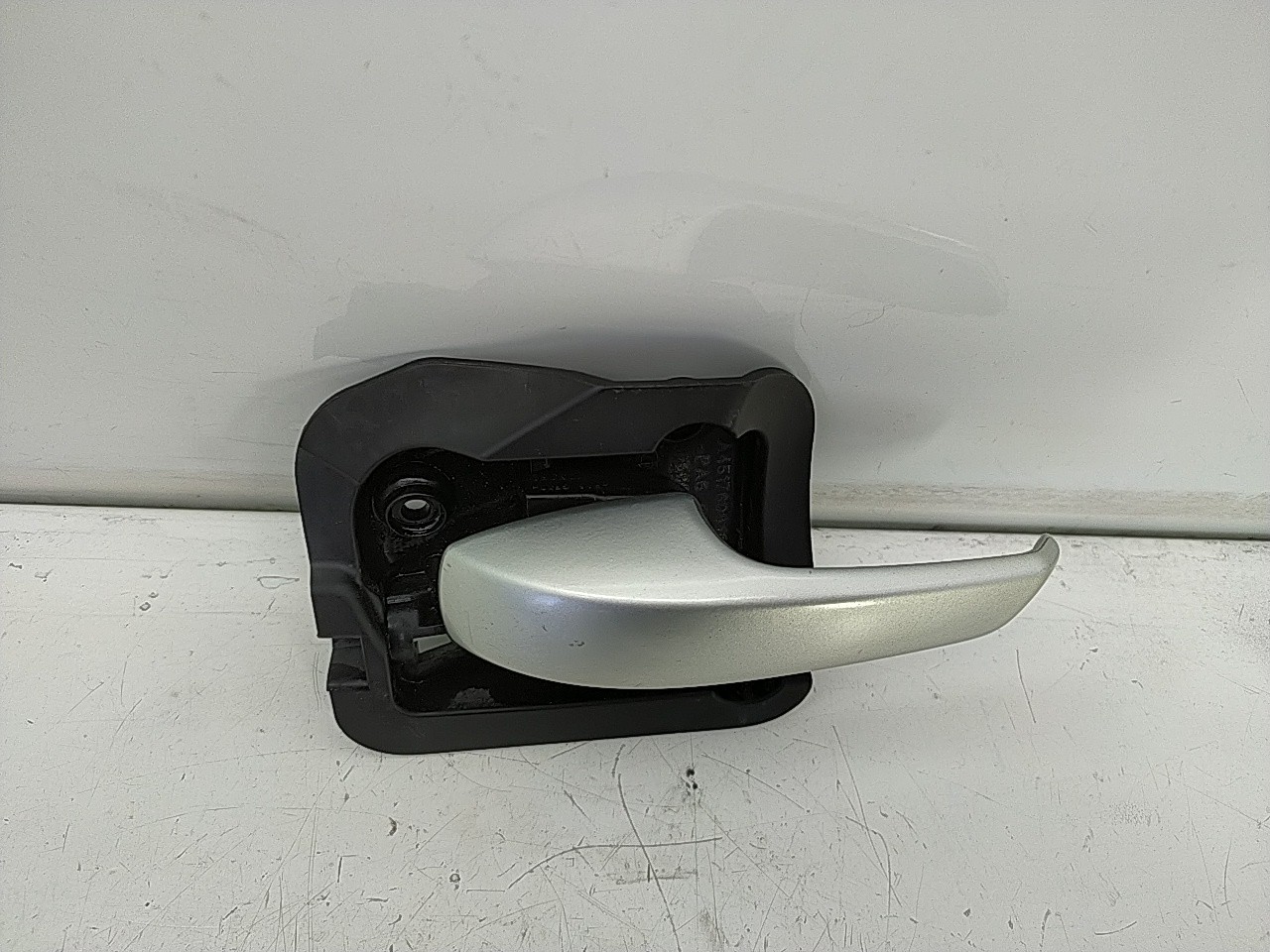 Puxador interior frente esquerdo (20267710).