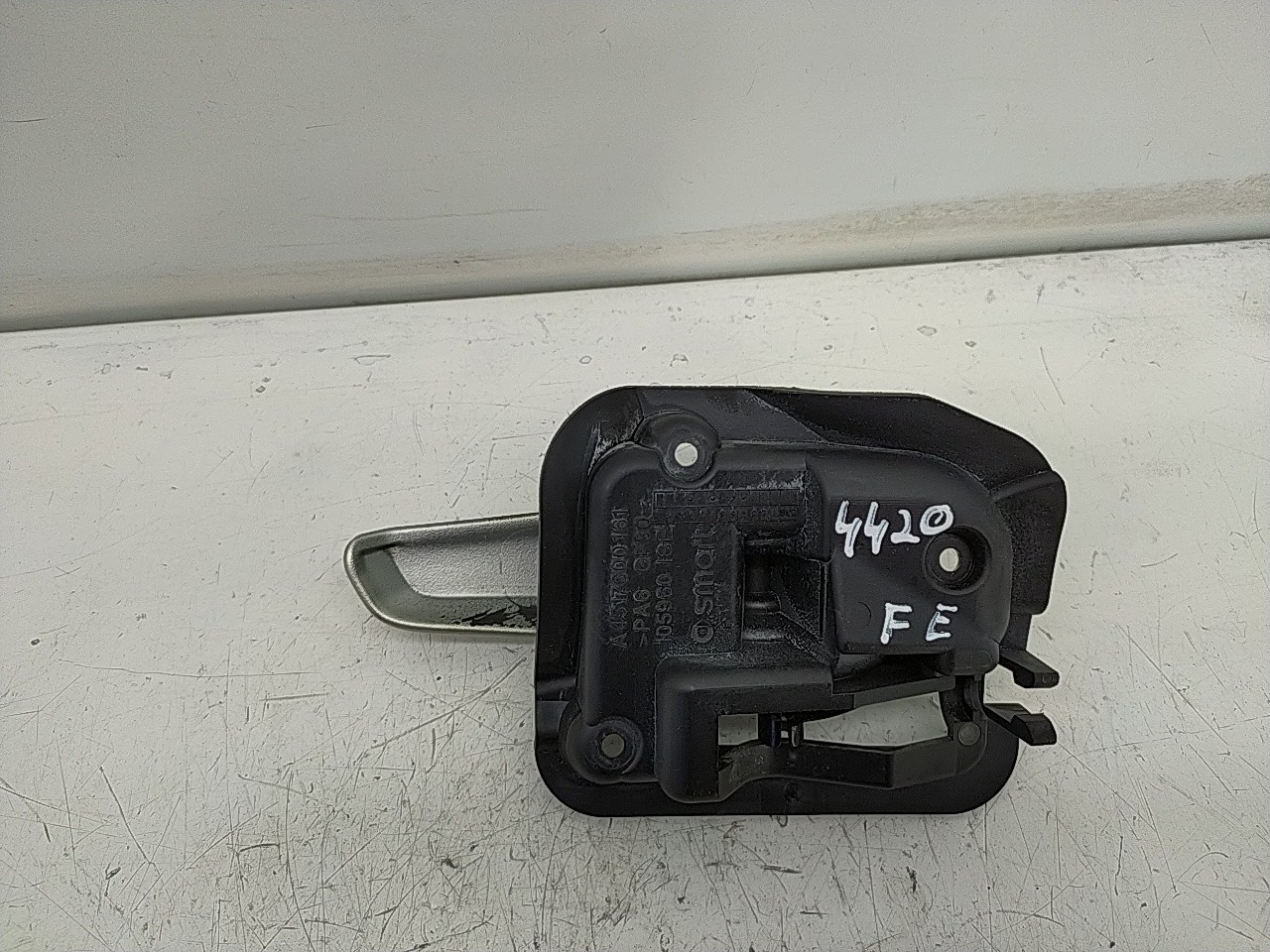 Puxador interior frente esquerdo (20267710).