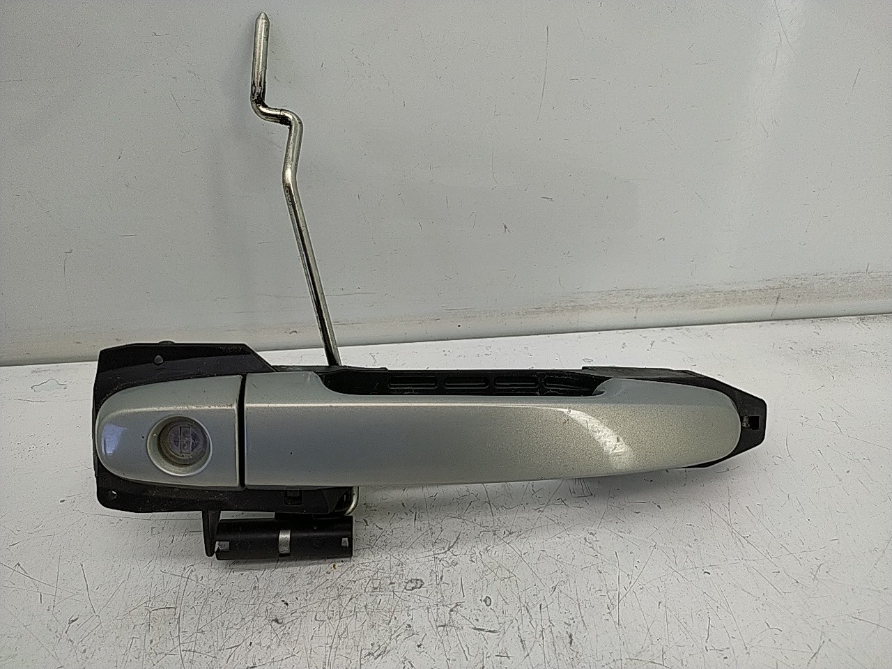 Puxador frente esquerdo (20252850).