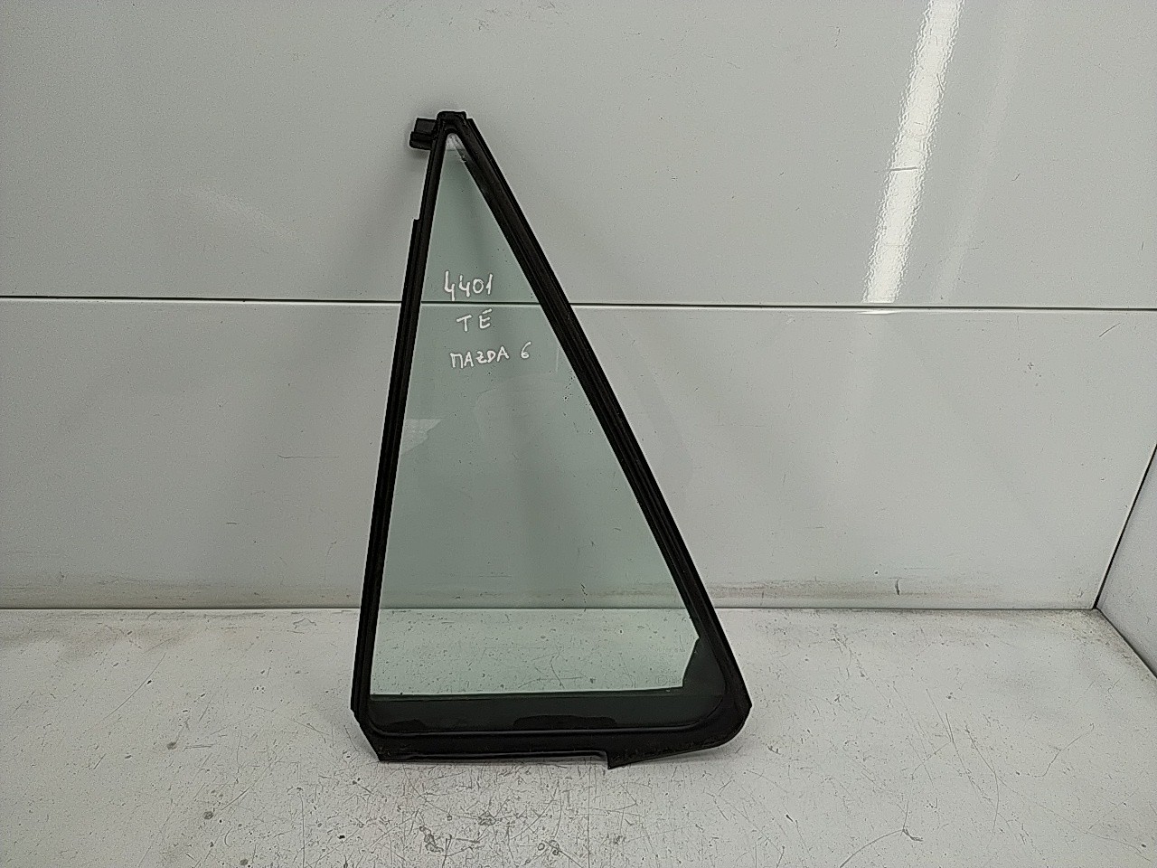 Vidro pequeno porta tras esquerda (20268081).