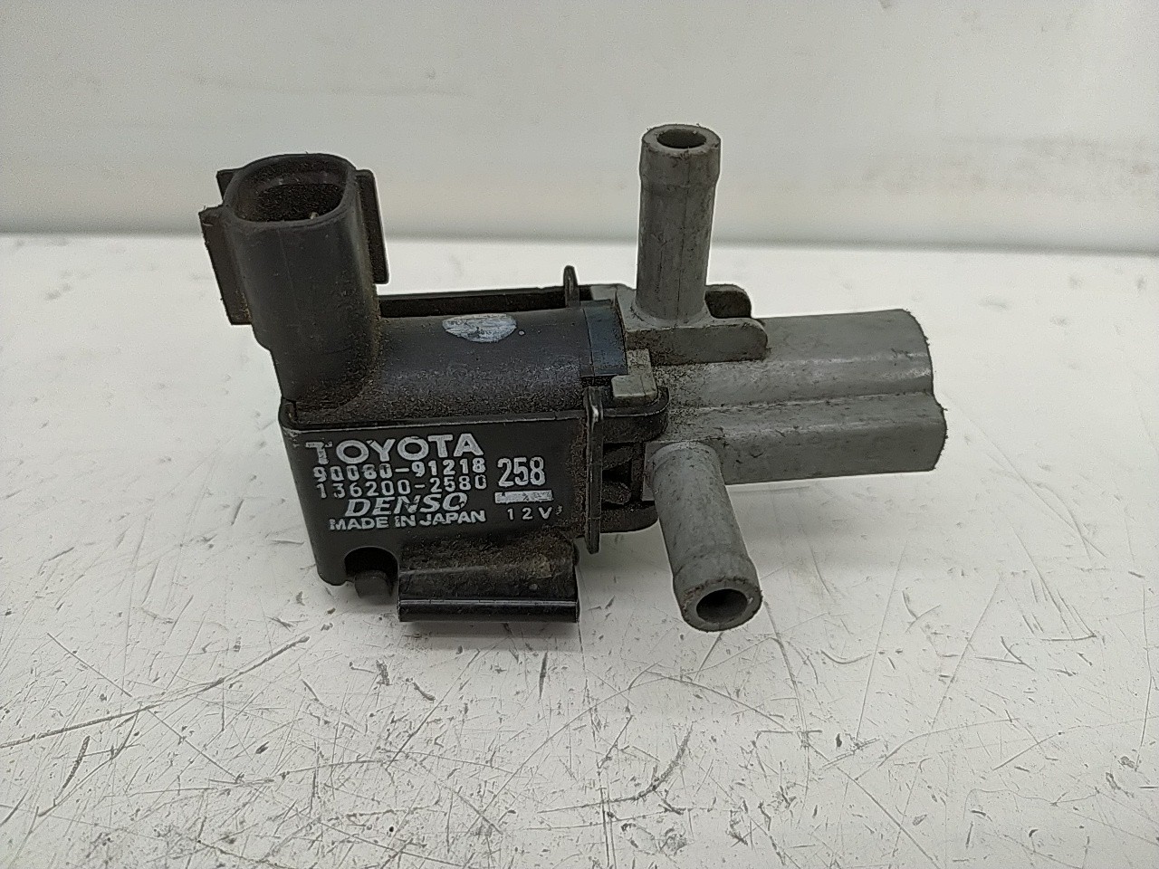 Valvula pressão turbo Vacuo / EGR (20268185).