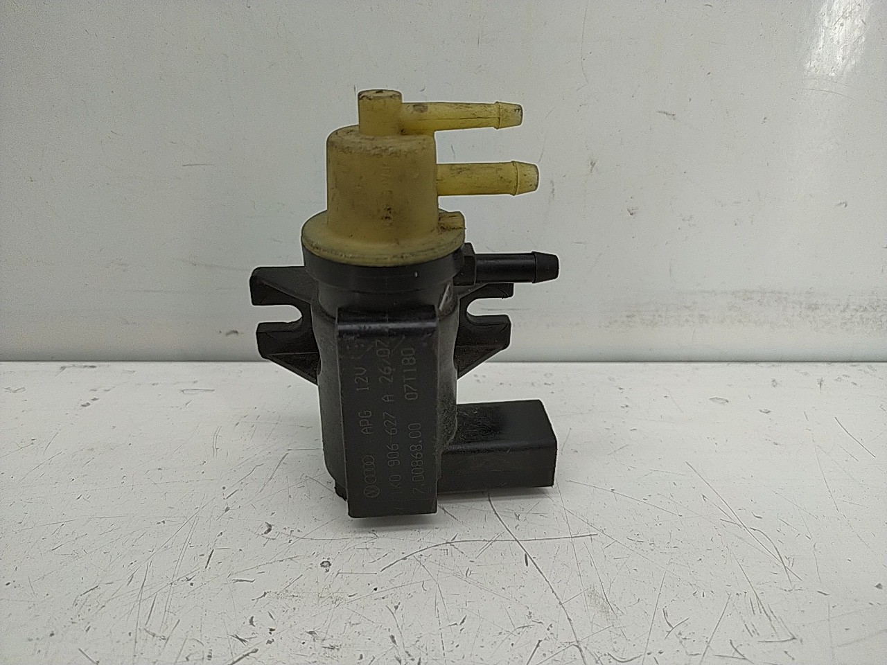 Valvula pressão turbo Vacuo / EGR (20268186).