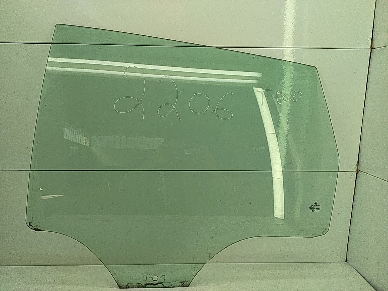 Vidro porta tras esquerda (20212810).