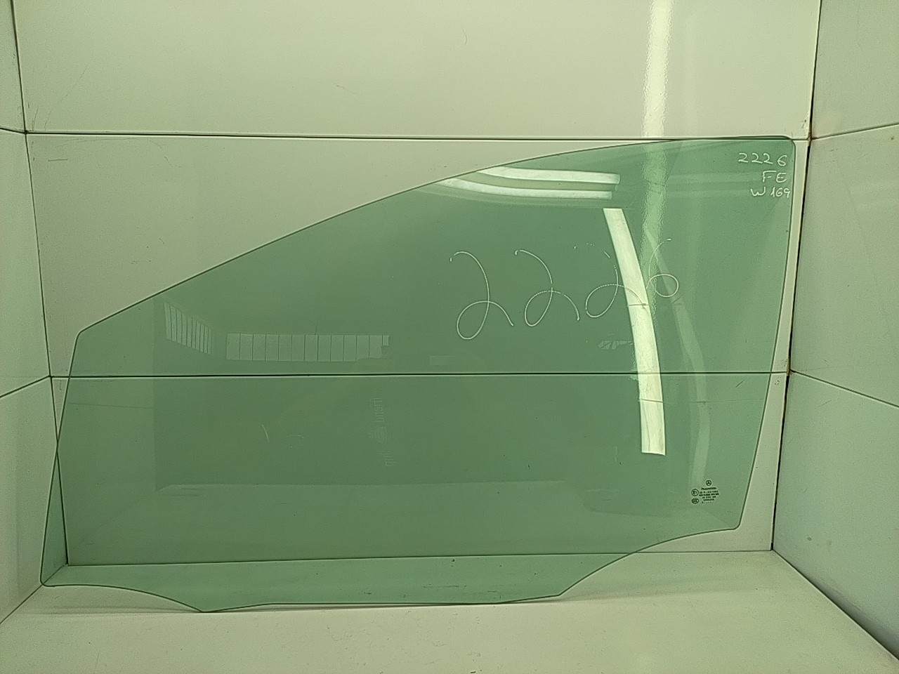 Vidro porta frente esquerda (20223362).