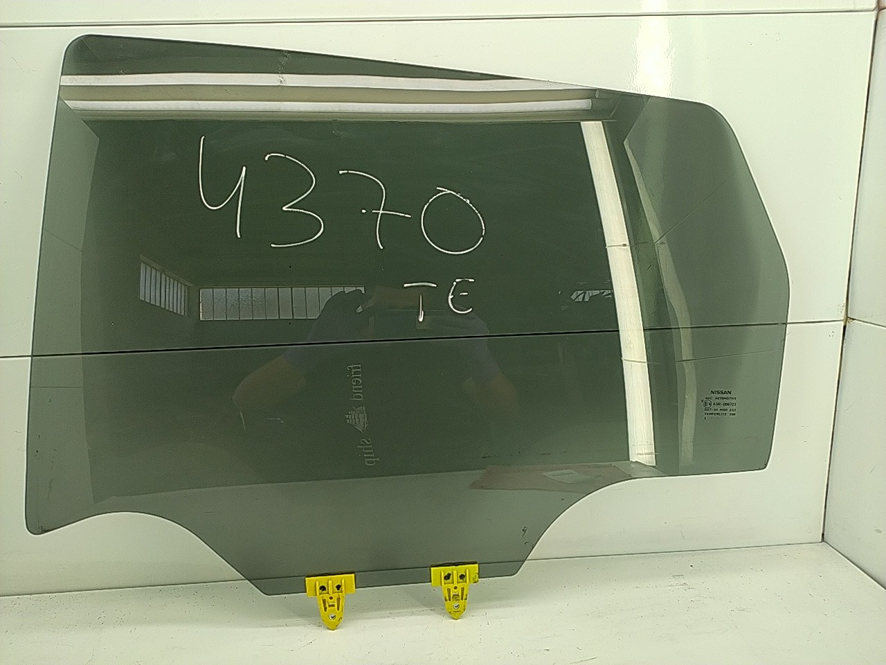 Vidro porta tras esquerda (20243049).