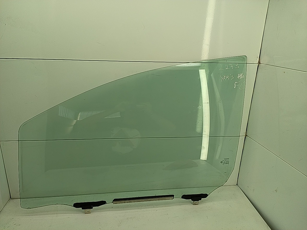 Vidro porta frente esquerda (20261907).