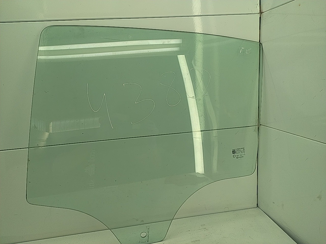 Vidro porta tras esquerda (20247280).