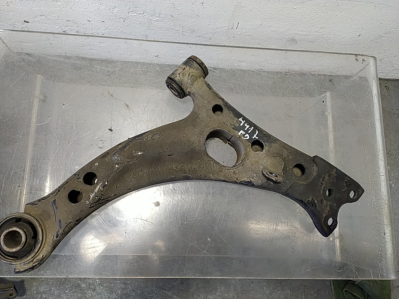 Braço suspensão frente direito (20267452).