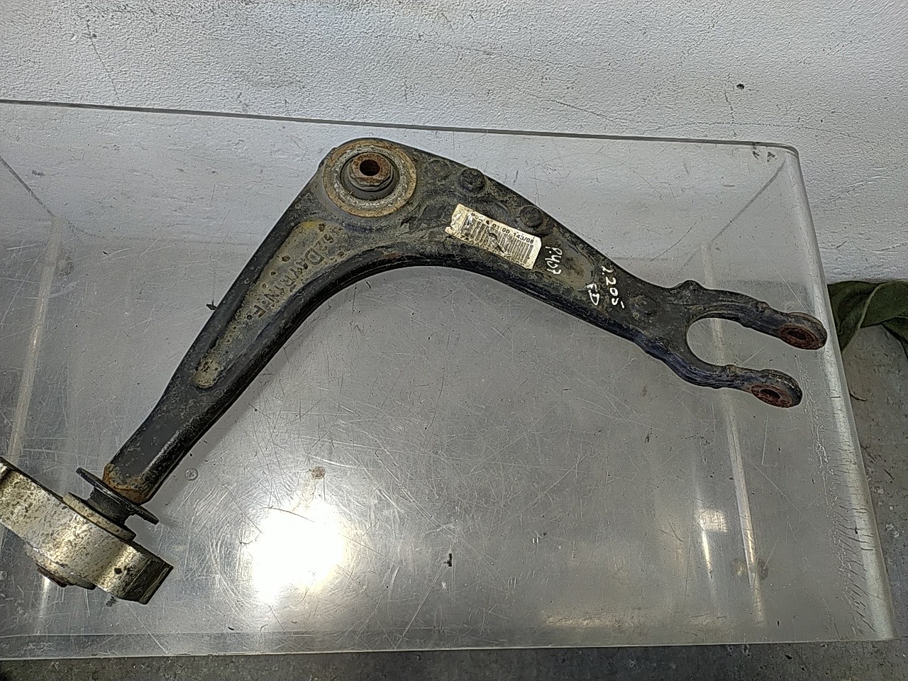 Braço suspensão frente direito