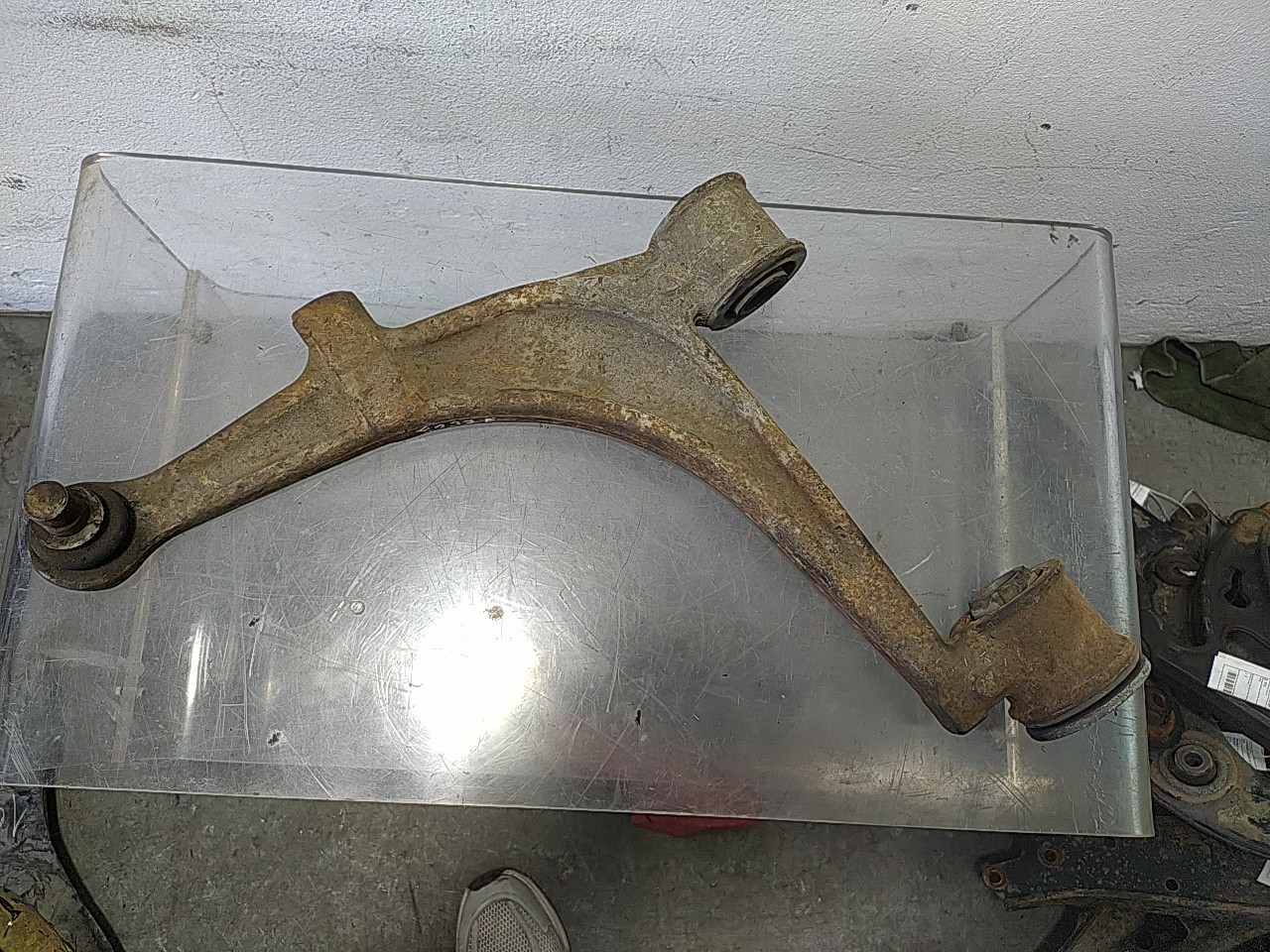 Braço suspensão frente esquerdo (149990).