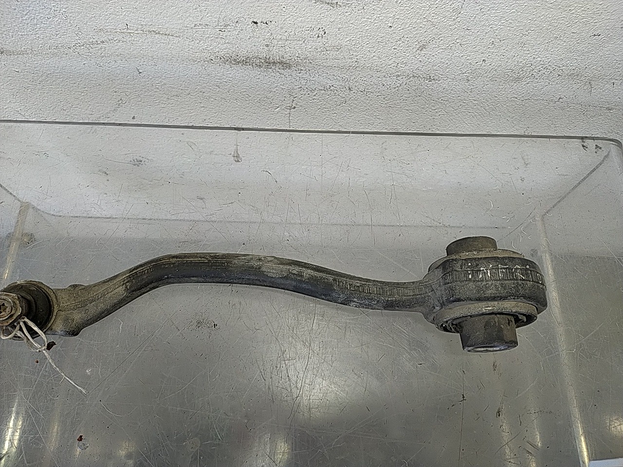 Braço suspensão frente esquerdo (20268299).