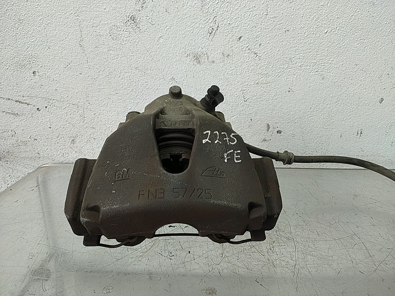 Pinça tras esquerda (20266890).