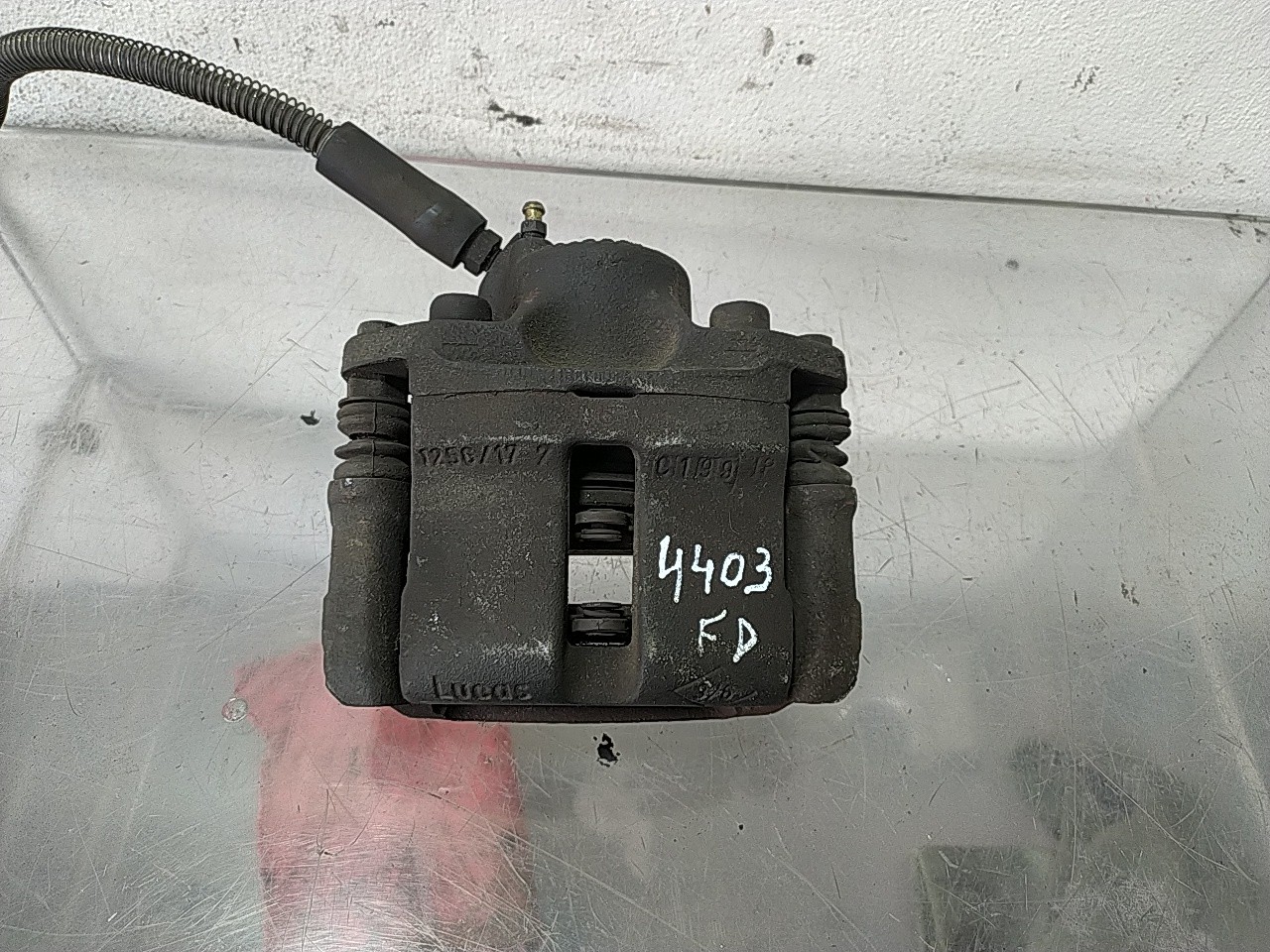 Pinça frente direita (20268348).