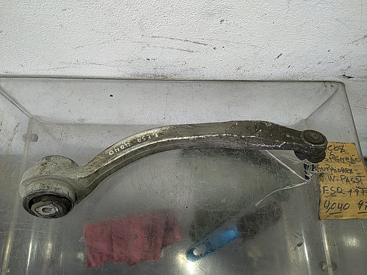 Braço suspensão frente esquerdo (20268372).