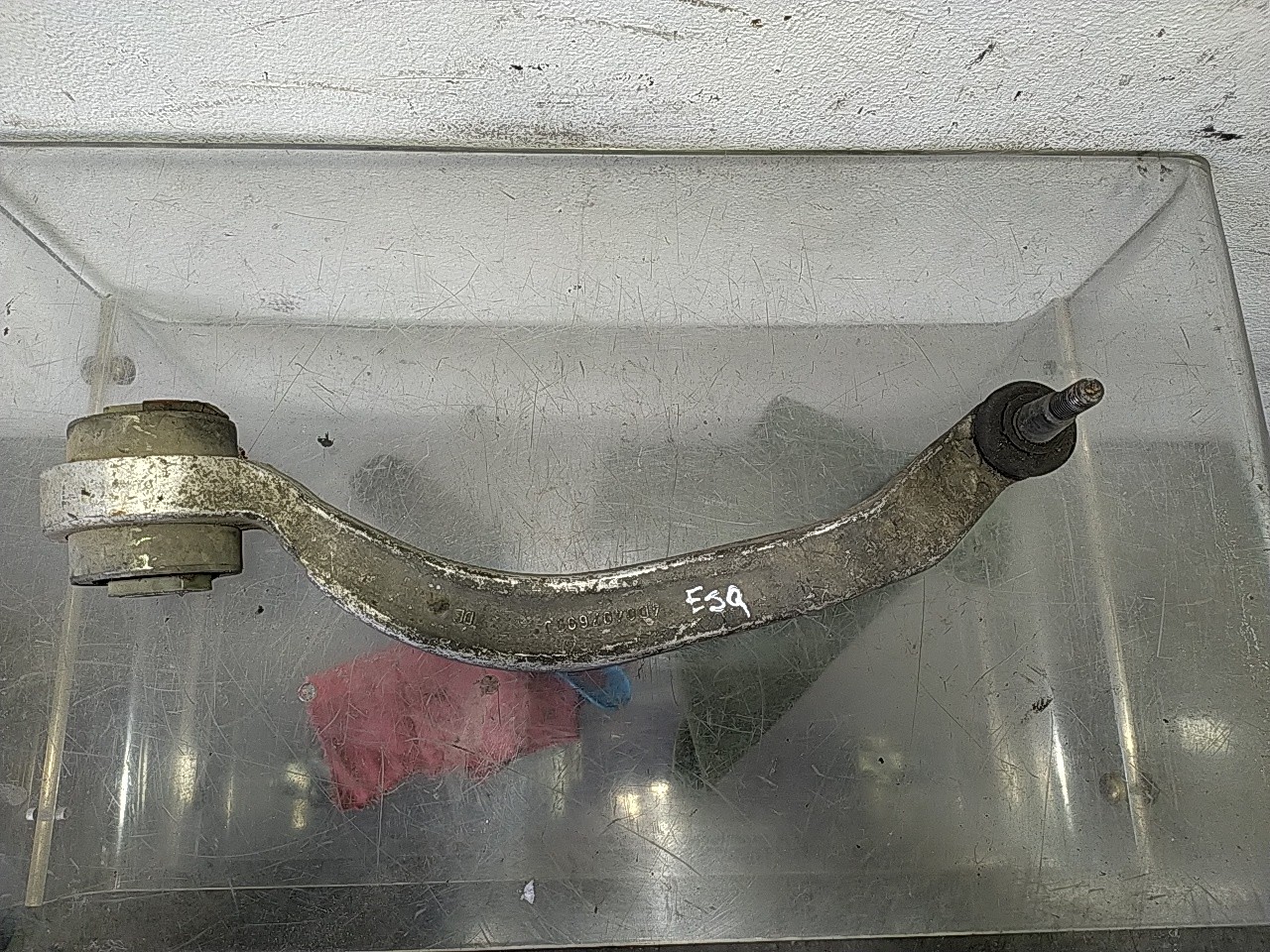 Braço suspensão frente esquerdo (20268371).