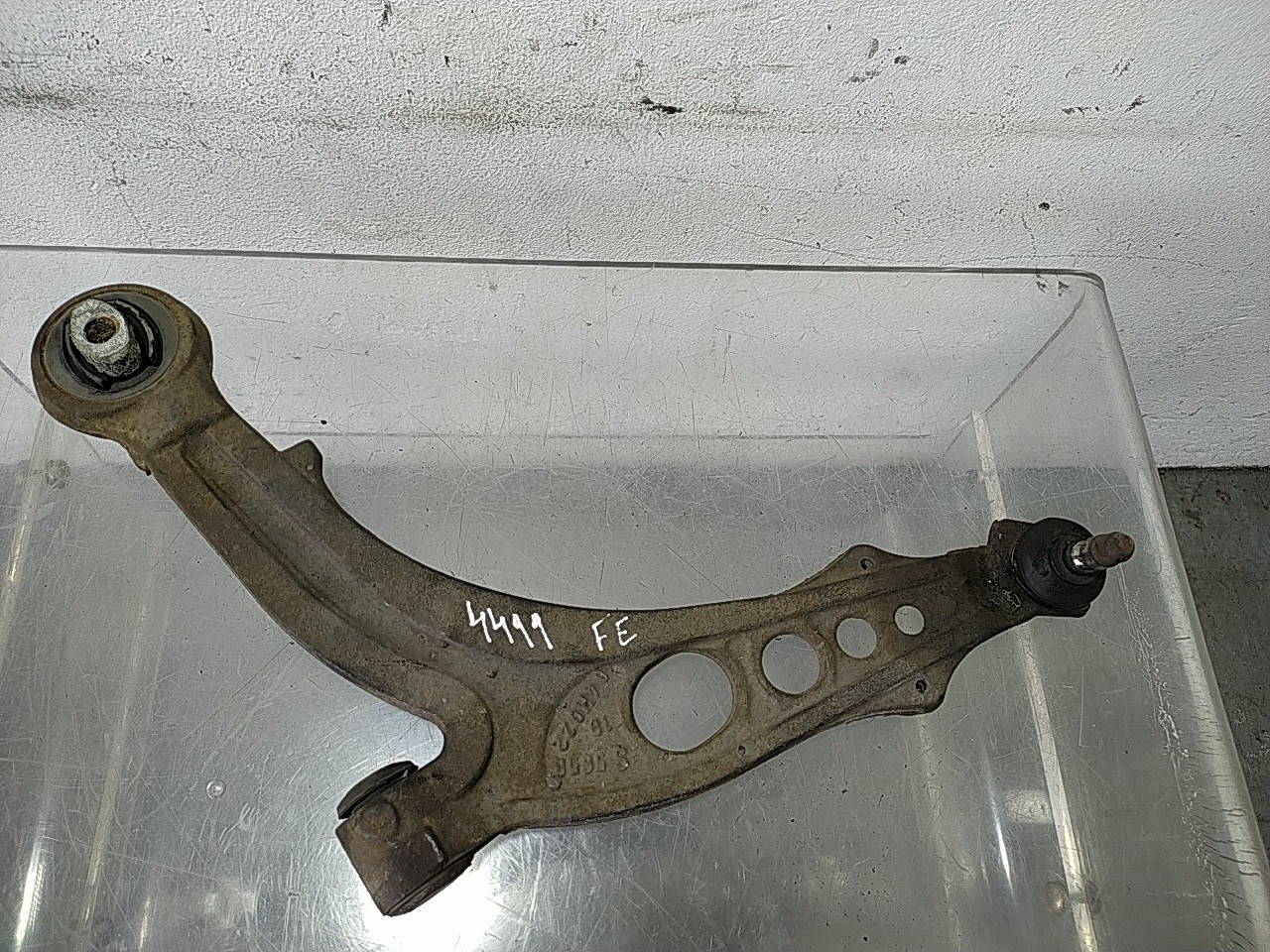 Braço suspensão frente esquerdo (20268395).