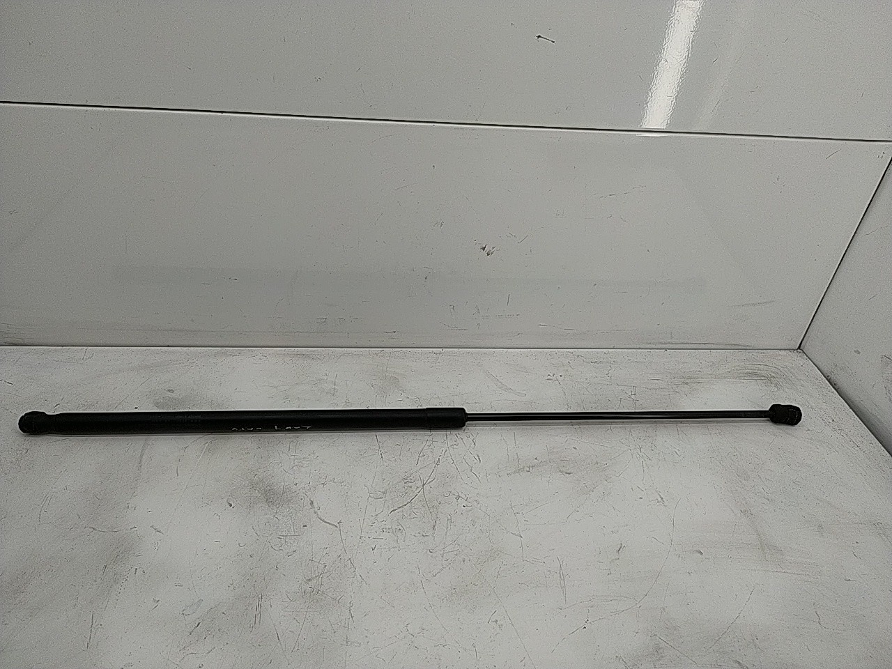 Amortecedor capot (20257044).