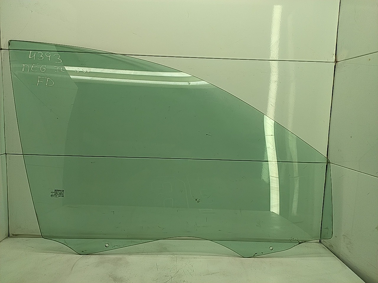 Vidro porta frente direita (20268421).