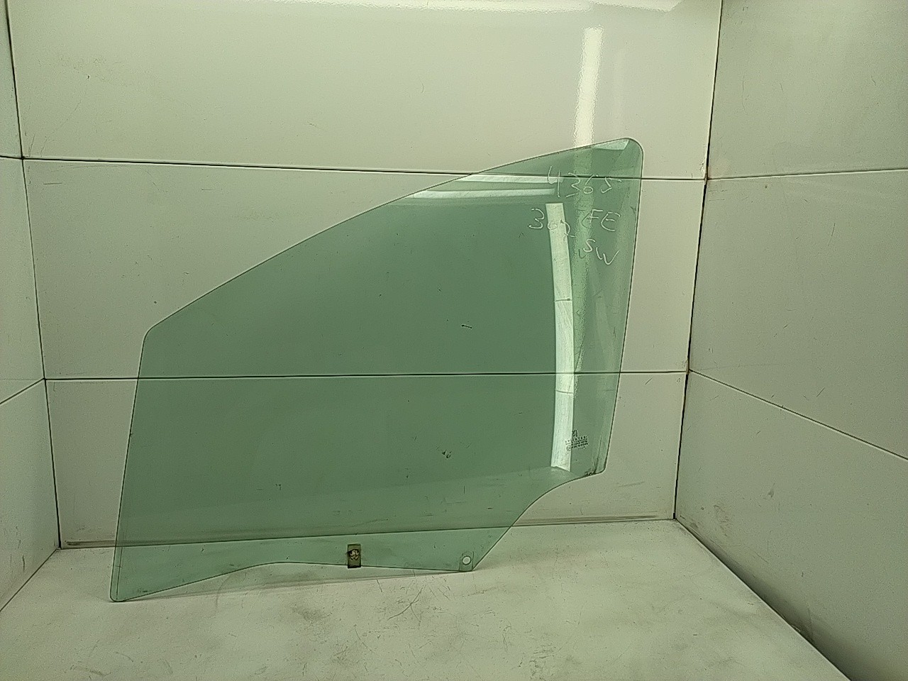 Vidro porta frente esquerda (20241209).