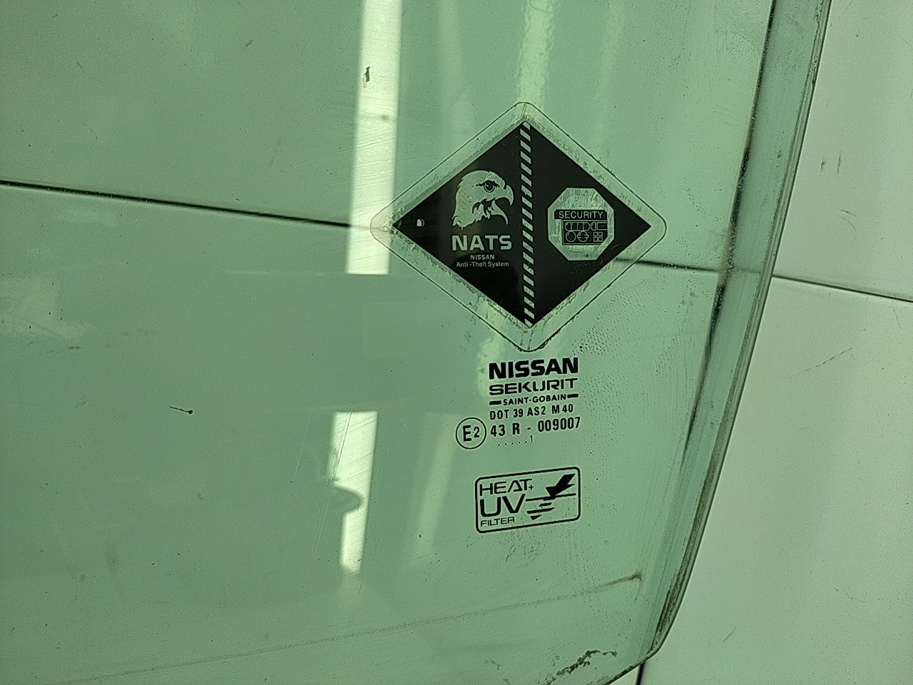 Vidro porta frente esquerda (20268428).