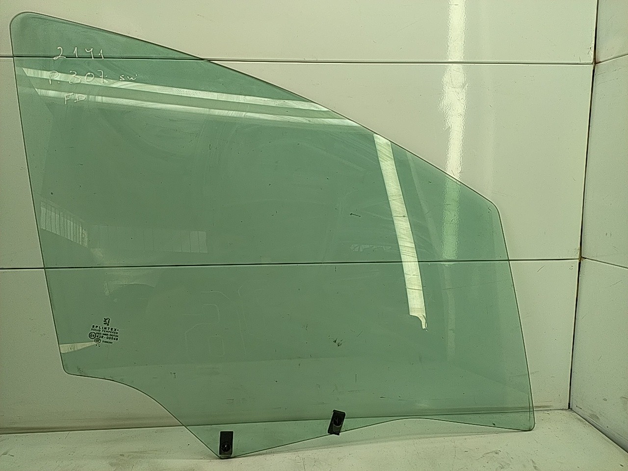 Vidro porta frente direita (20207136).