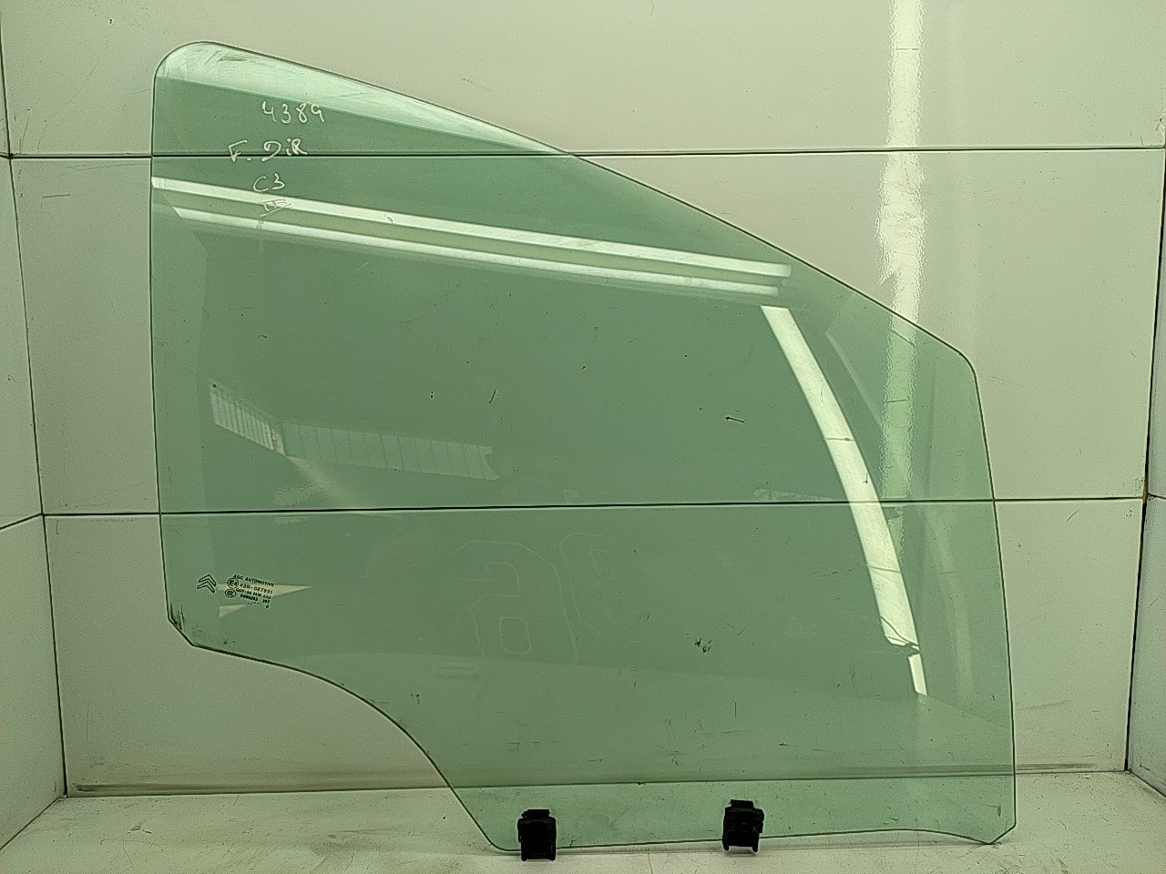 Vidro porta frente direita (20254695).