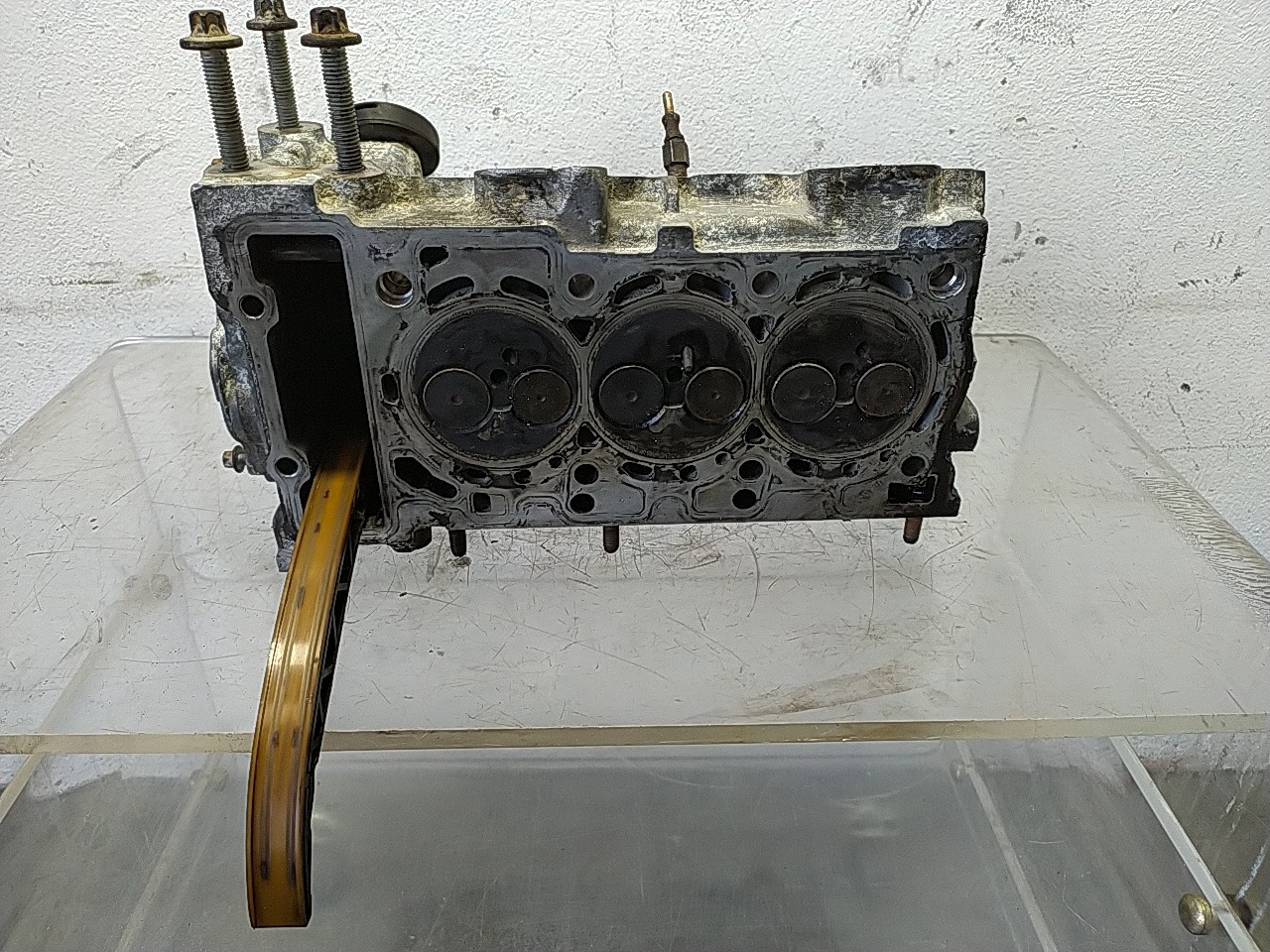 Colaça / cabeça do motor (20268441).