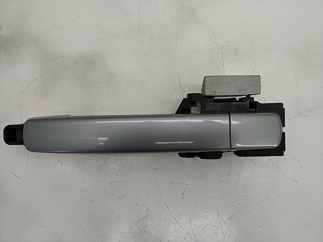 Puxador tras esquerdo (20268446).