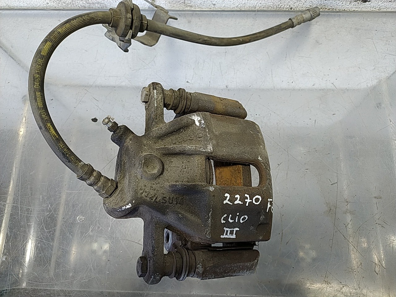 Pinça frente esquerda (20268440).