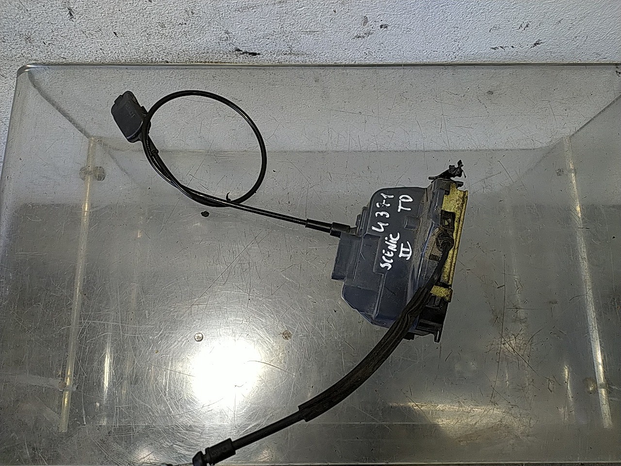 Fecho porta  tras direito