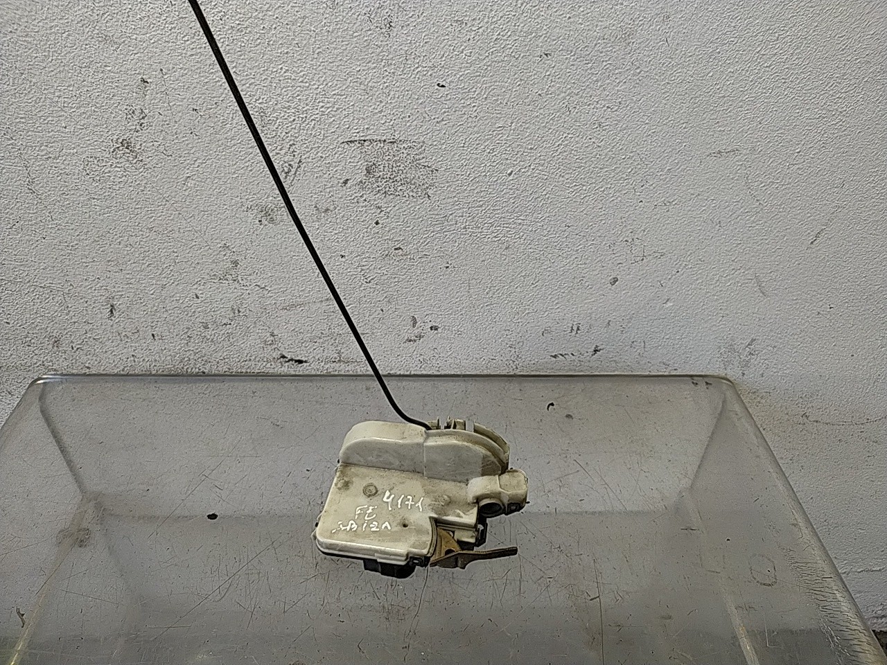 Fecho porta  fte esq (167804).