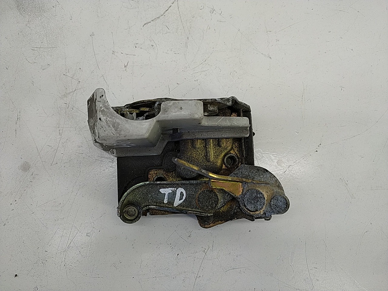 Fecho porta  tras direito (20247734).