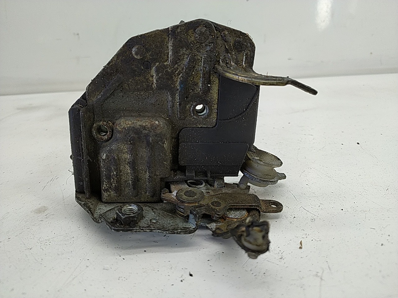 Fecho porta  fte dto (20247732).