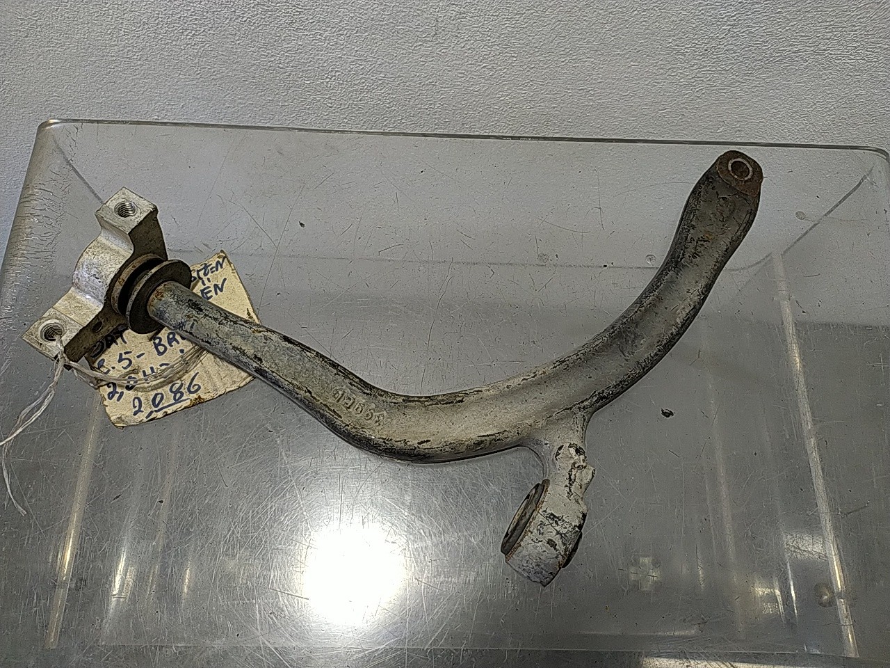 Braço suspensão frente direito (117742).