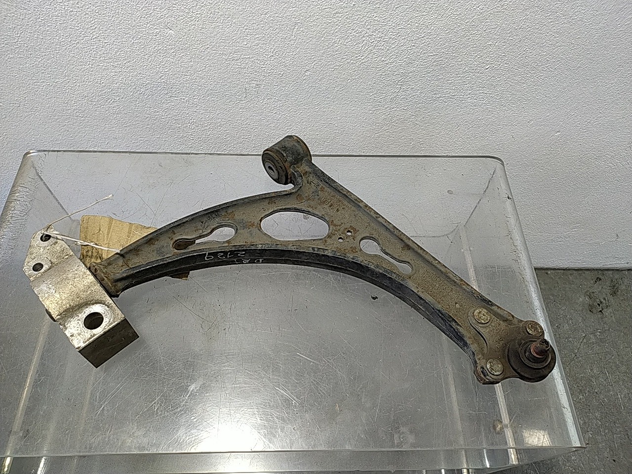 Braço suspensão frente direito (20268651).