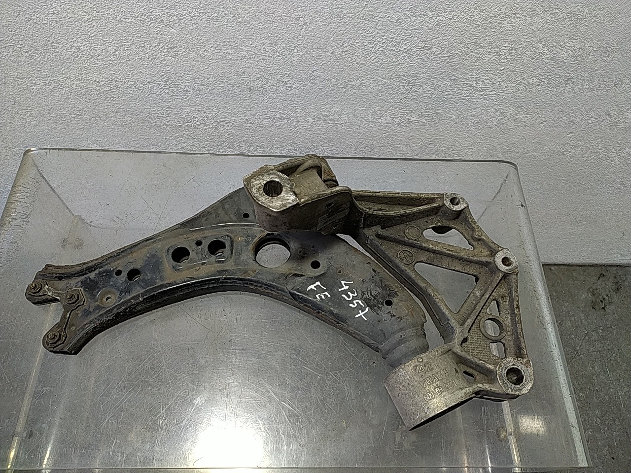 Braço suspensão frente esquerdo (20230618).