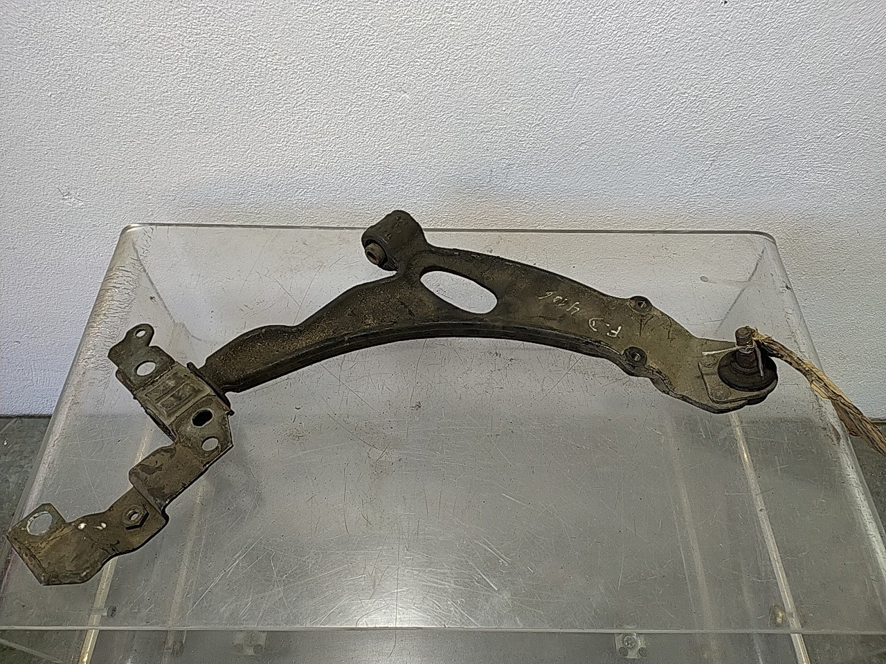 Braço suspensão frente direito (114639).