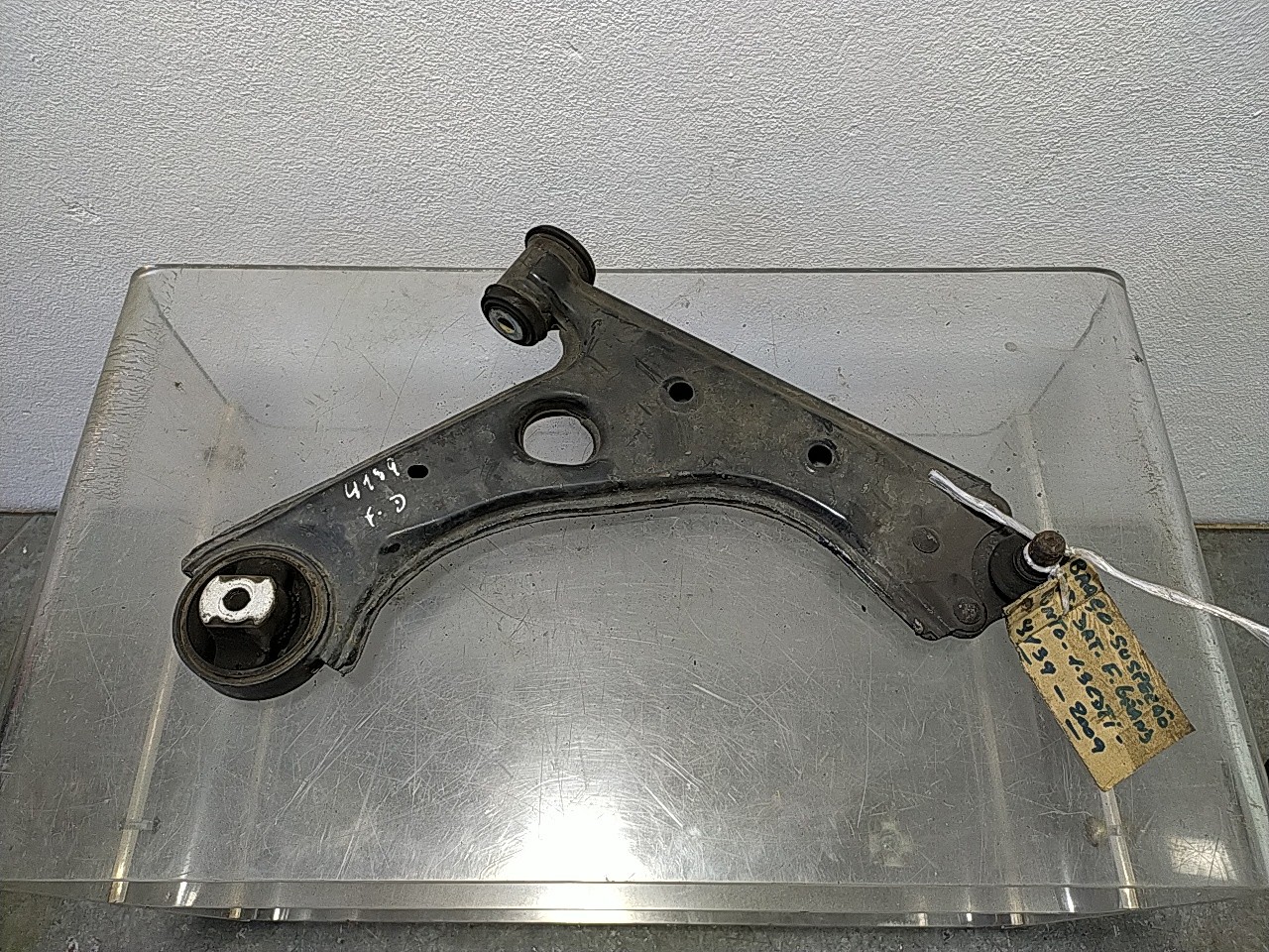 Braço suspensão frente direito (150777).