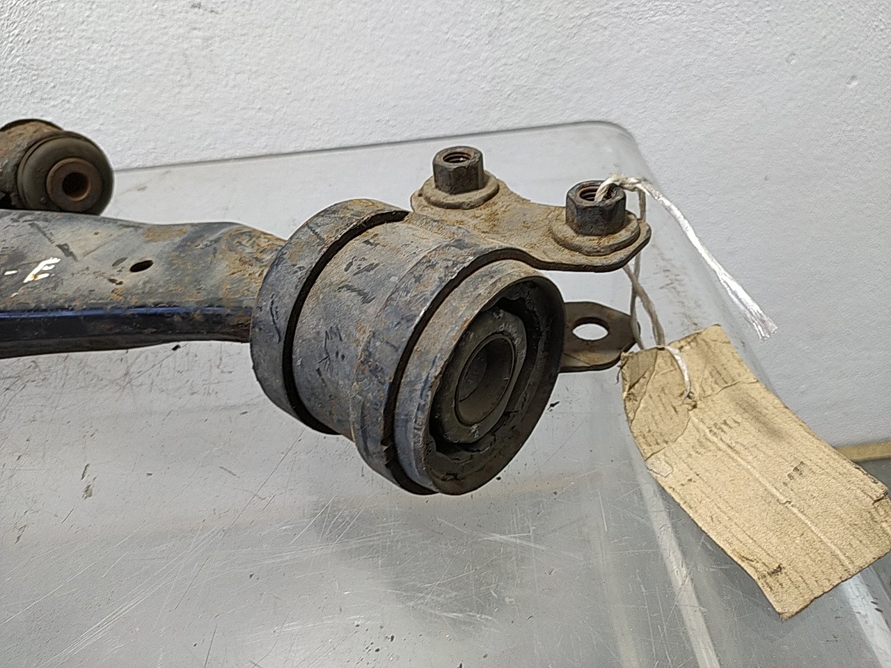 Braço suspensão frente esquerdo