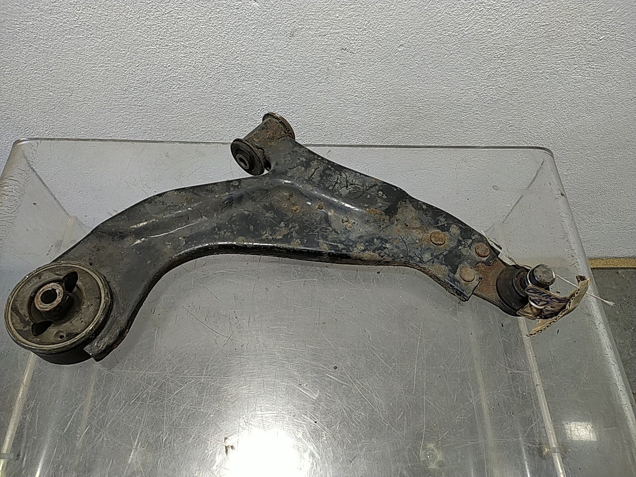 Braço suspensão frente direito (20268676).