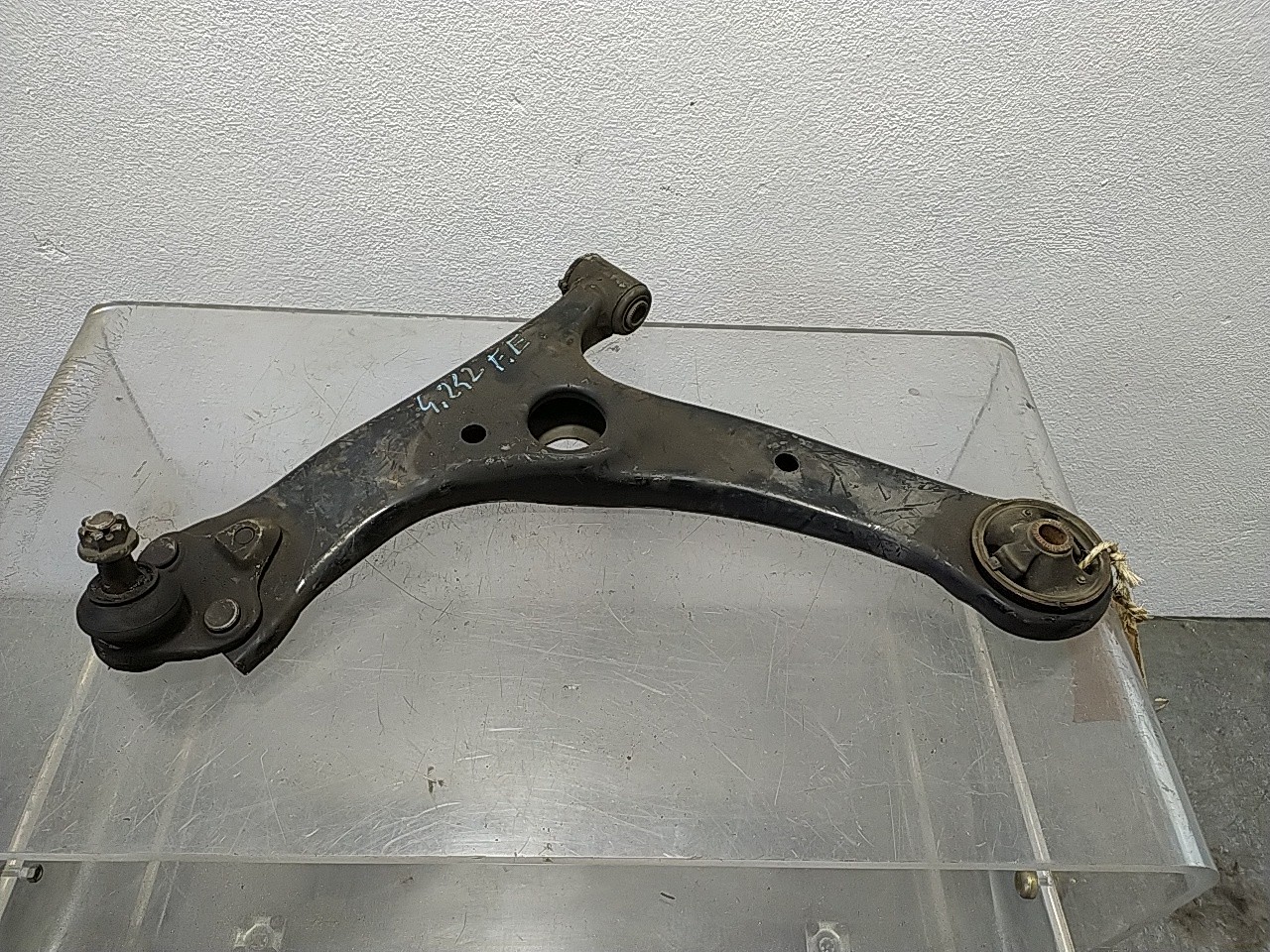 Braço suspensão frente esquerdo