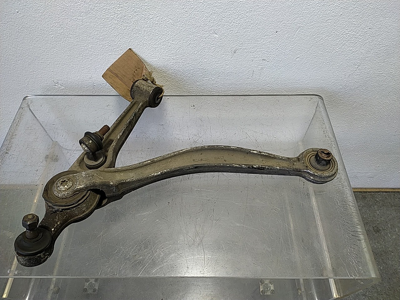 Braço suspensão frente esquerdo (20187452).