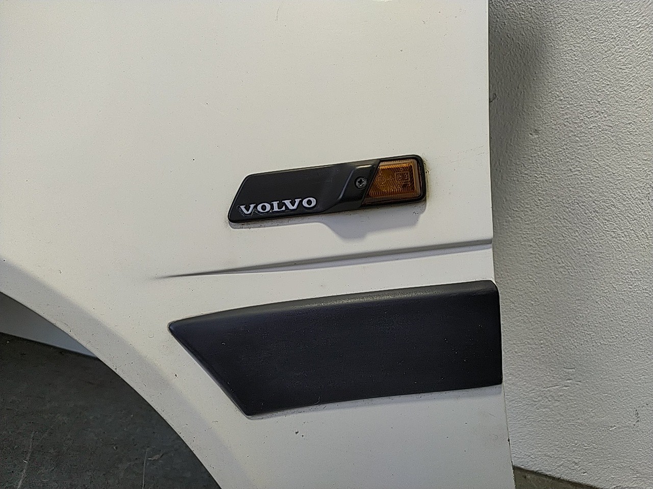 Guarda lamas esquerdo (119059).