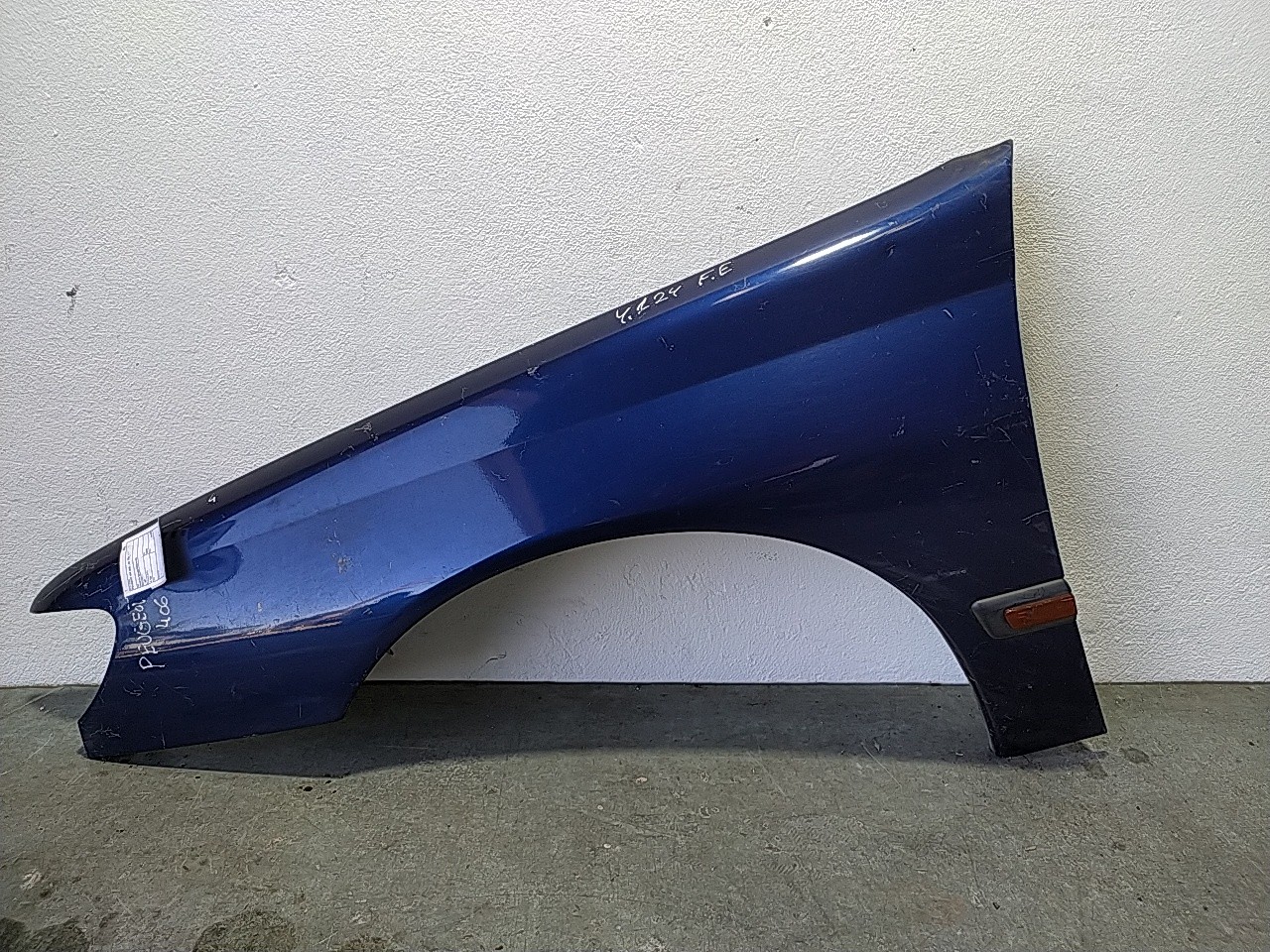 Guarda lamas esquerdo (124899).