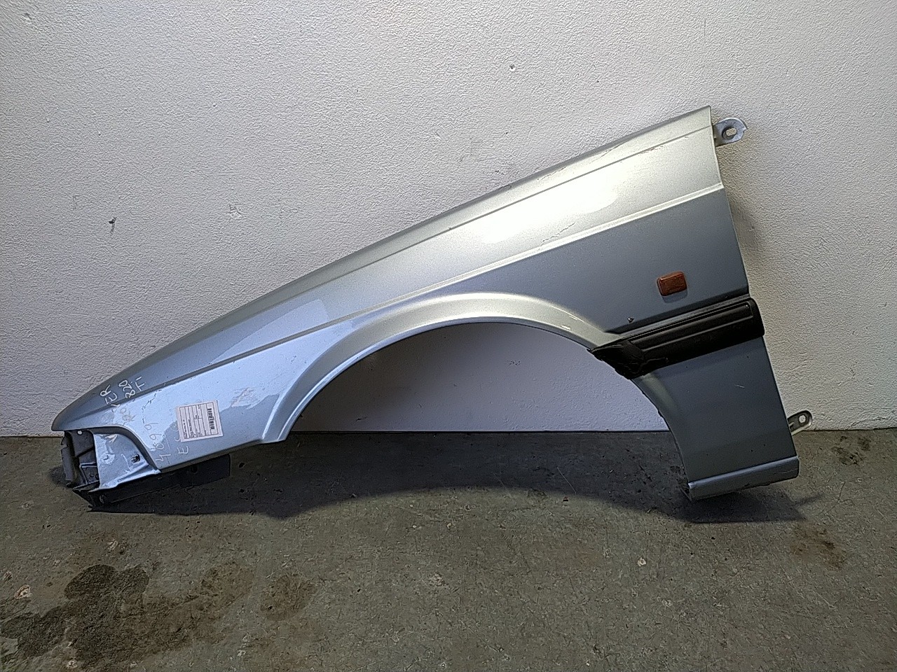 Guarda lamas esquerdo (108065).