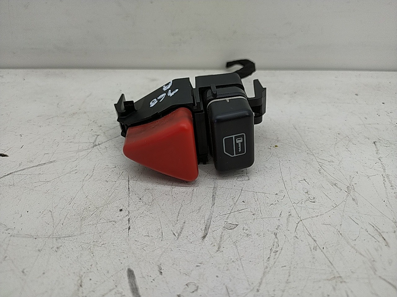 Interruptor 4 piscas (20192757).