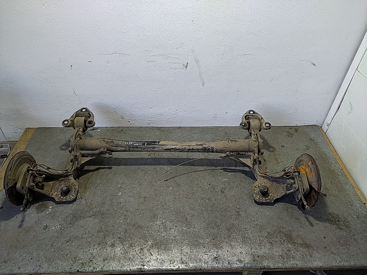 Eixo ponte traseiro (20266863).