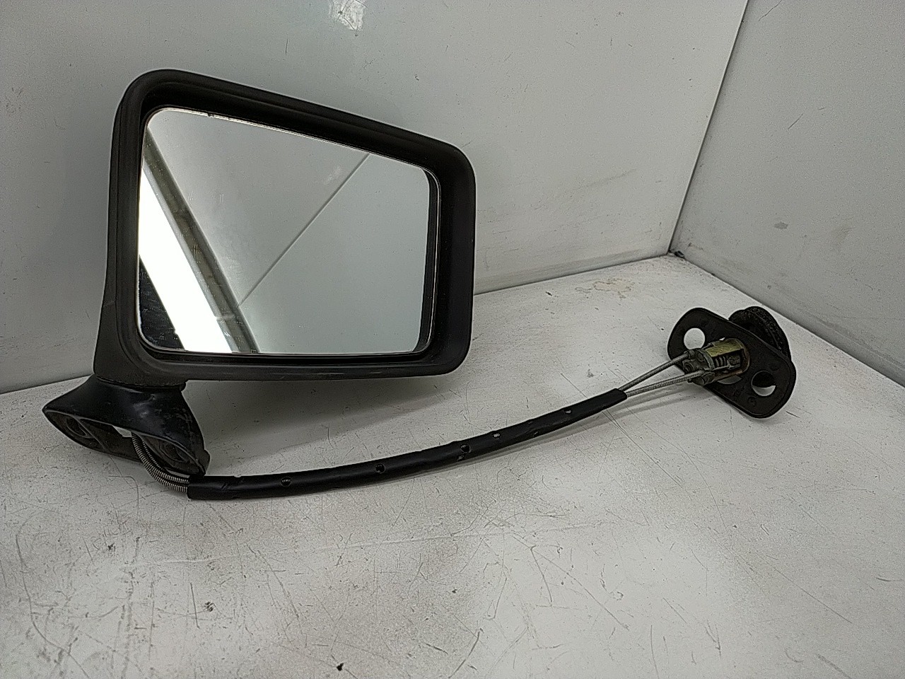 Espelho retrovisor manual direito (115300).