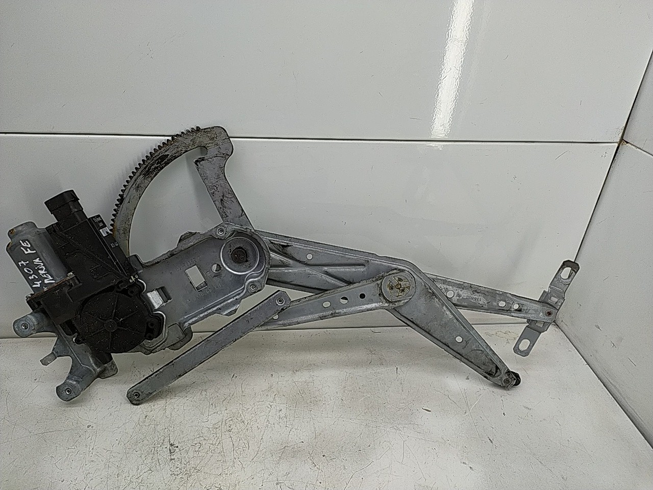 Elevador elect fte esq (20207180).